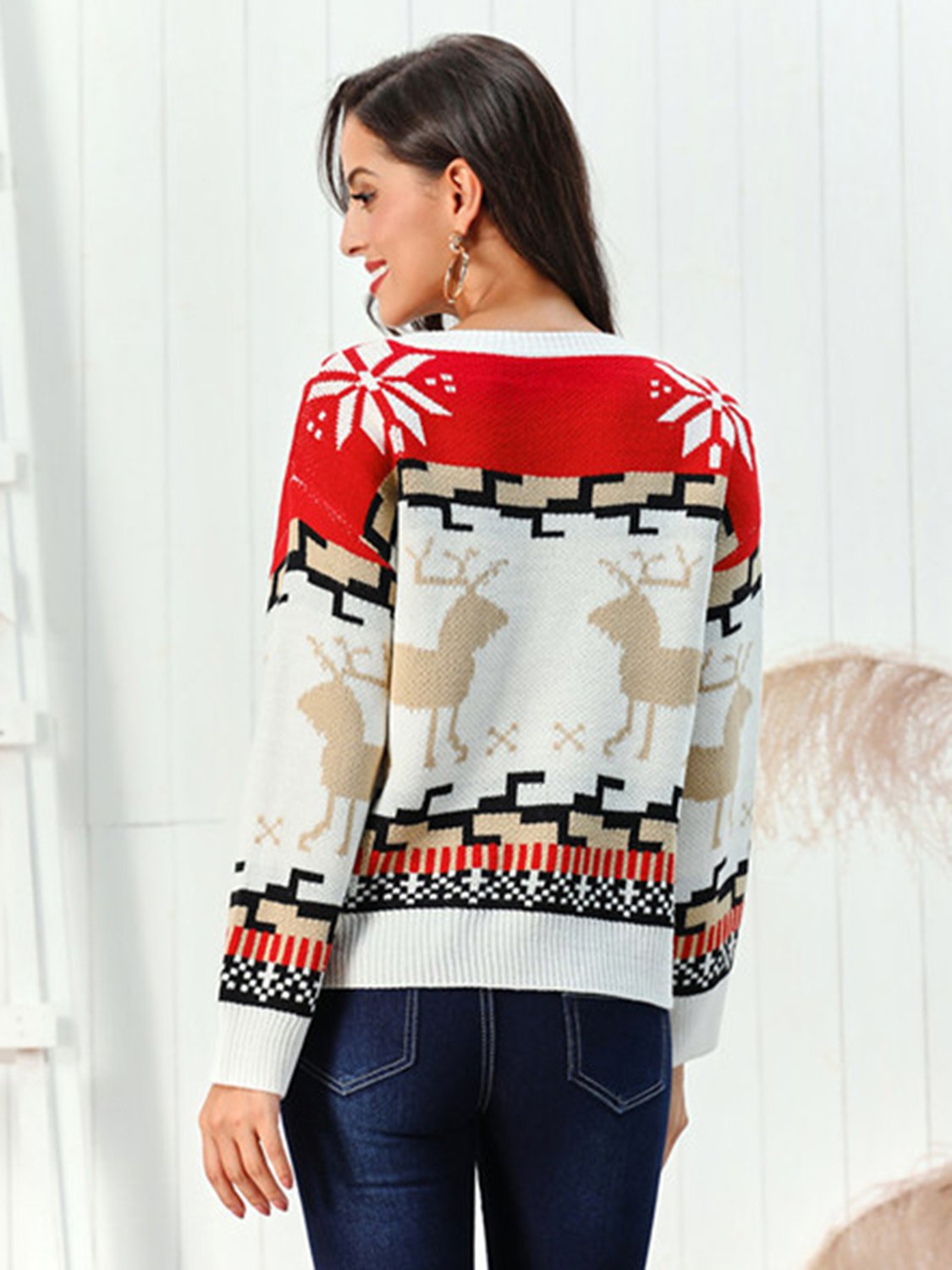 Elegant White Reindeer Round Neck Christmas Sweater for Women - Image 2